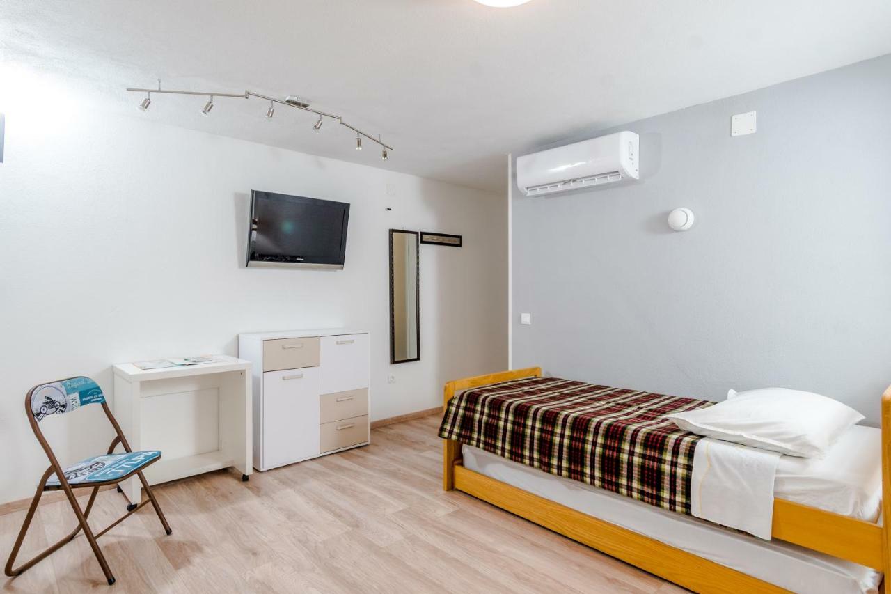2 Apartmans "Metro" And "Gum" Apartment Сплит Екстериор снимка