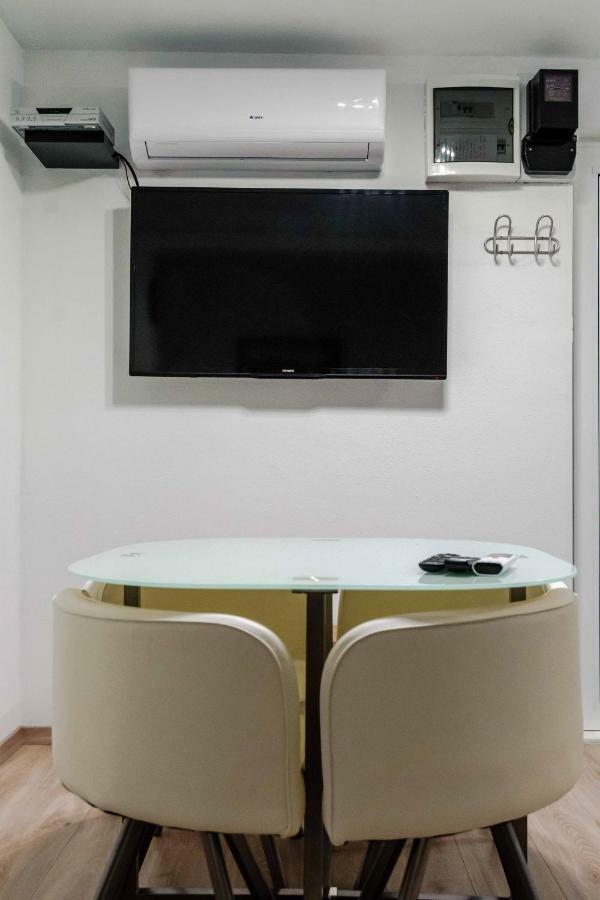 2 Apartmans "Metro" And "Gum" Apartment Сплит Екстериор снимка